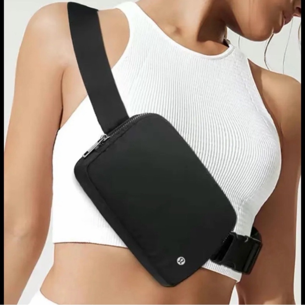 Lululemon Black belt Bag